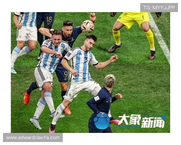 世界杯法国与塞内加尔比赛海报中的色彩搭配与视觉冲击力提升方案